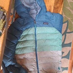 Patagonia Kids Teal and Light Gray Puffer Jacket